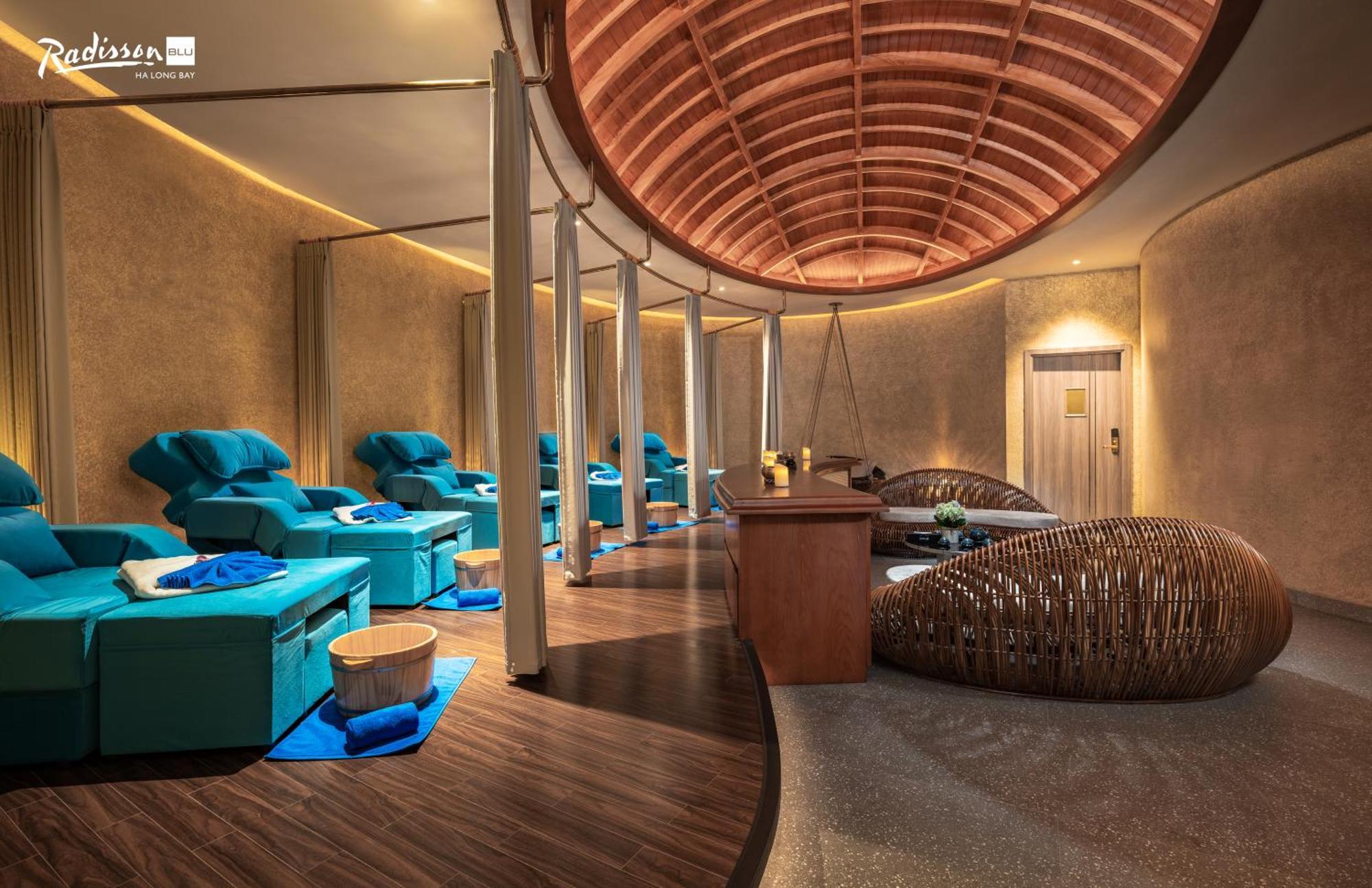 Radisson Blu Ha Long Bay Hotel Exterior foto