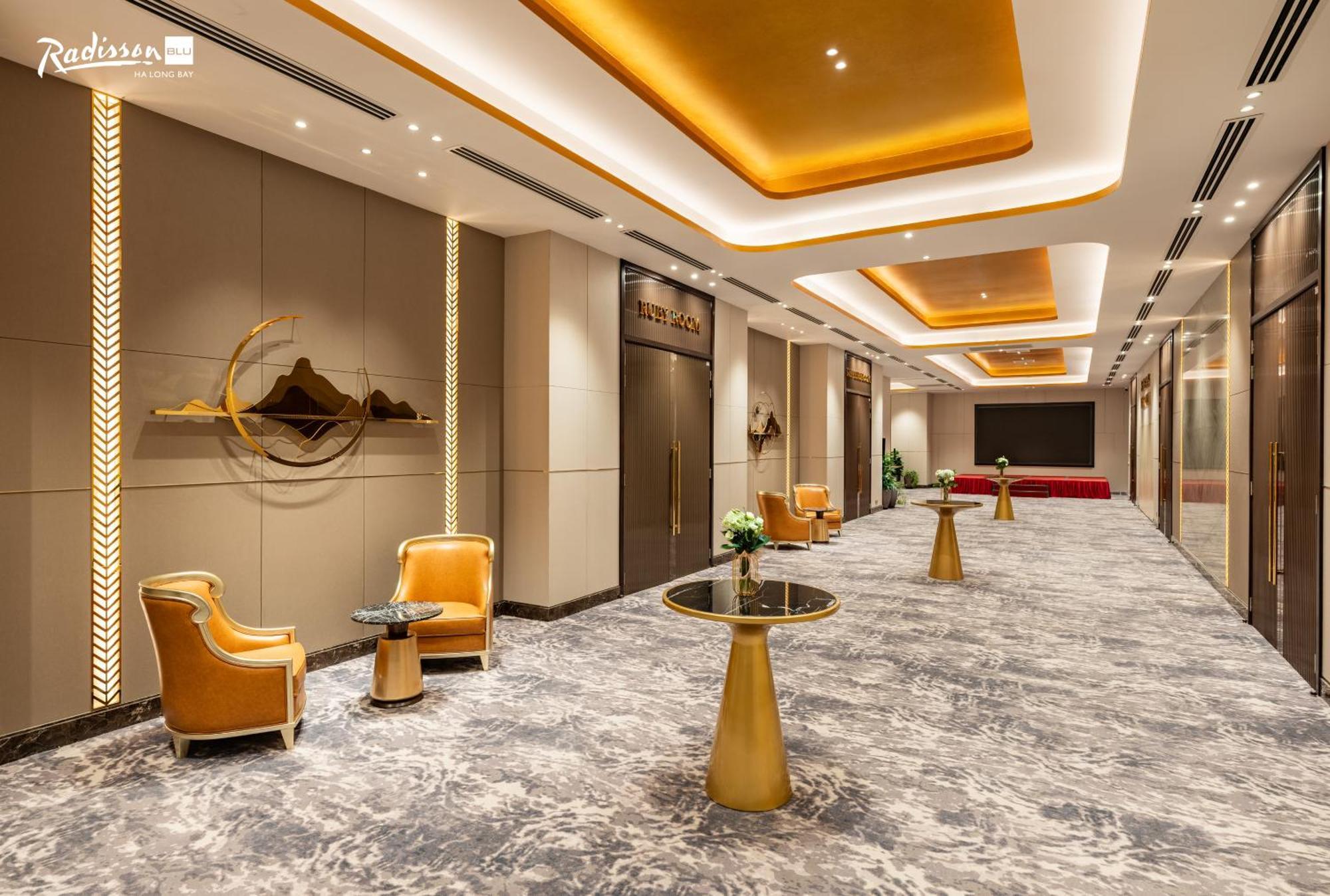 Radisson Blu Ha Long Bay Hotel Exterior foto